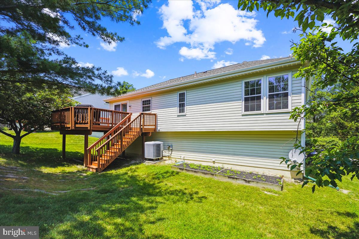 9519 Kings Grant Road Laurel, MD 20723 - Photo 37 of 44 Rear View