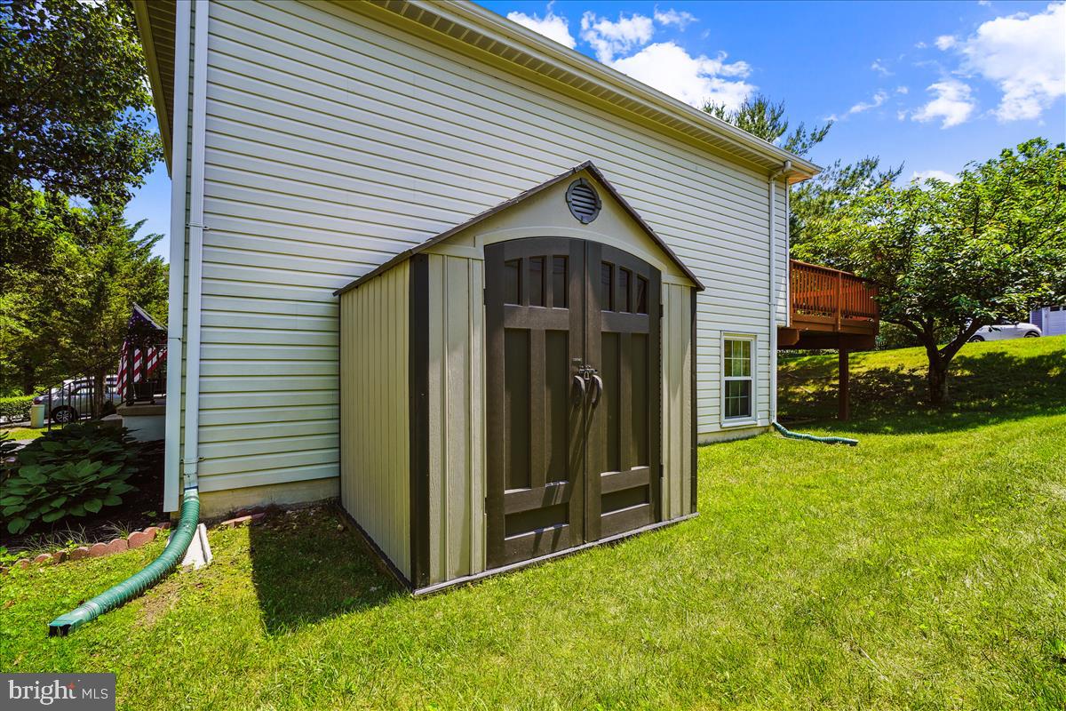 9519 Kings Grant Road Laurel, MD 20723 - Photo 42 of 44 Side View