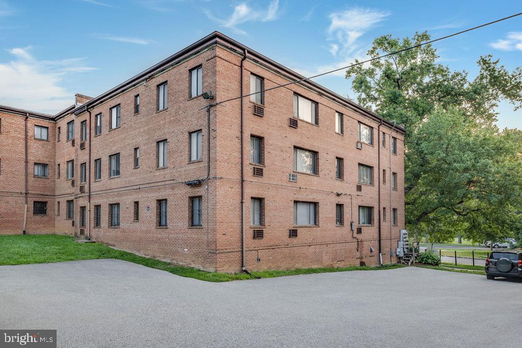 4717 1st Street Southwest, Unit 203 Washington, DC 20032 - Photo 15 of 16 Secured perimeter