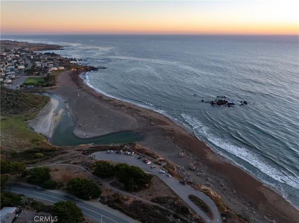 $995,000 | 904 Hartford Street, Cambria, CA 93428