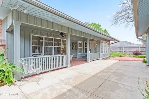 $249,000 | 111 Cabildo Drive, Lafayette, LA 70506