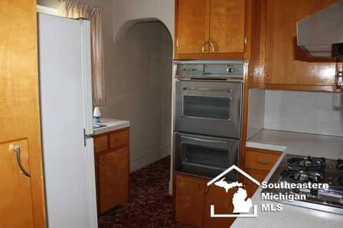 1458 South Custer Road Monroe, MI 48161 - Photo 11 of 15 20452827-10.JPG