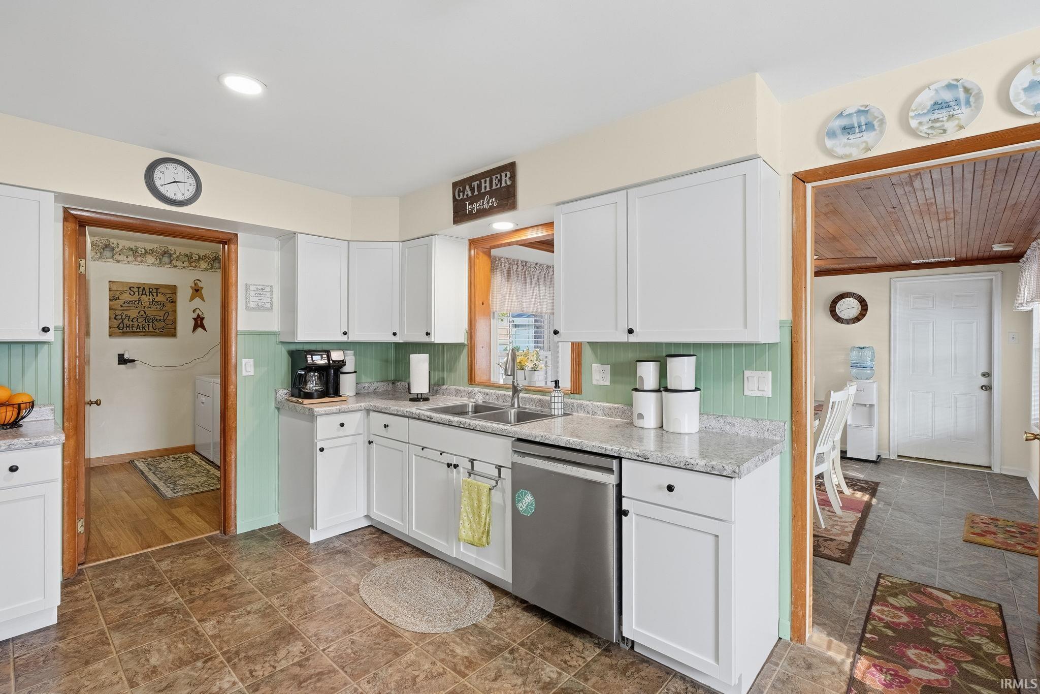 402 North Gibson Street Princeton, IN 47670 - Photo 11 of 36