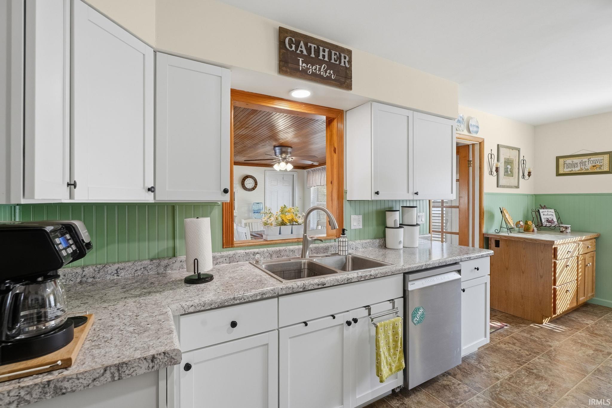 402 North Gibson Street Princeton, IN 47670 - Photo 12 of 36