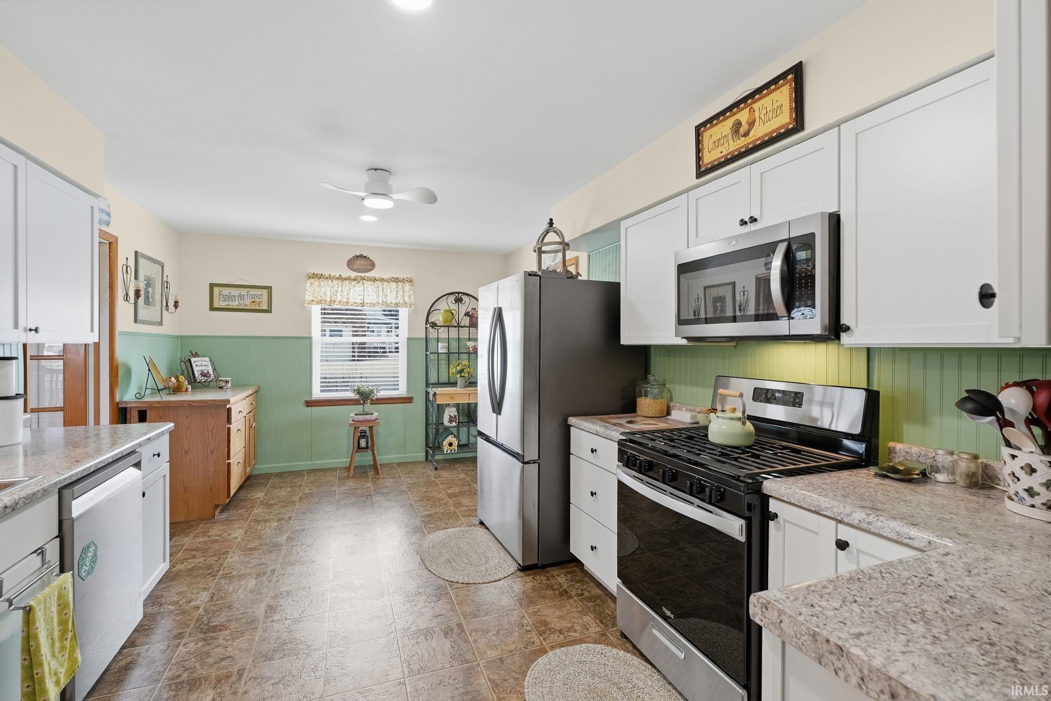 402 North Gibson Street Princeton, IN 47670 - Photo 13 of 36