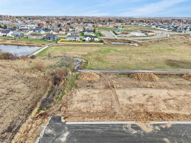 $89,900 | Lot 7 South Eight, Evansville, WI 53536