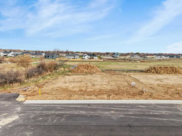 $89,900 | Lot 7 South Eight, Evansville, WI 53536