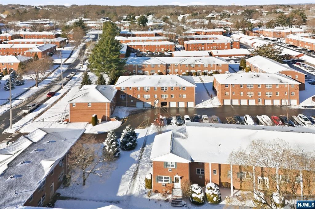 28 Knox Terrace Wayne, NJ 07470 - Photo 9 of 15 an aerial view of residential houses with outdoor space