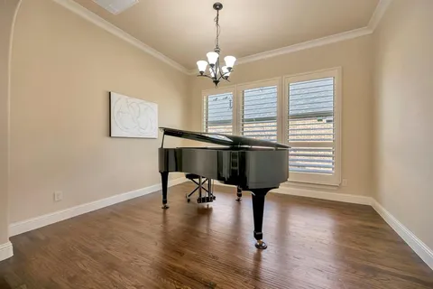 $800,000 | 1009 Holston Hills Trail, Roanoke, TX 76262