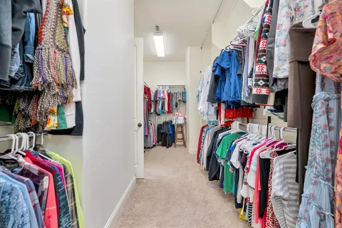 $800,000 | 1009 Holston Hills Trail, Roanoke, TX 76262