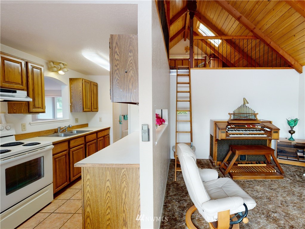 61 Quarry Road Port Ludlow, WA 98365 - Photo 17 of 40 Gallery Image 17