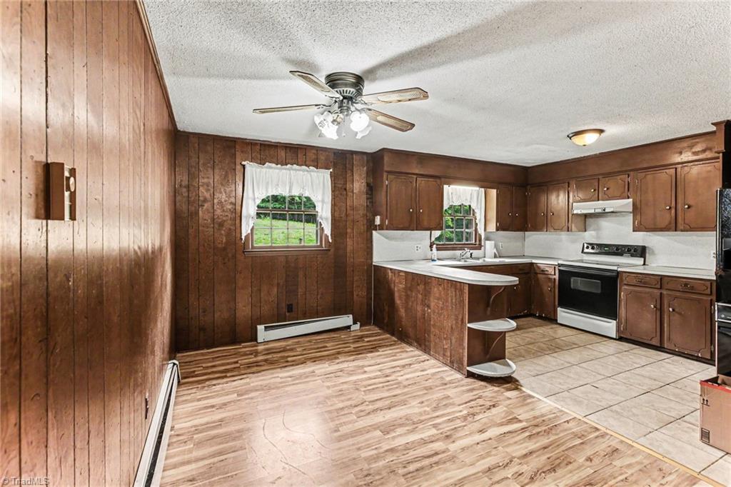 1040 Beechwood Road King, NC 27021 - Photo 5 of 27