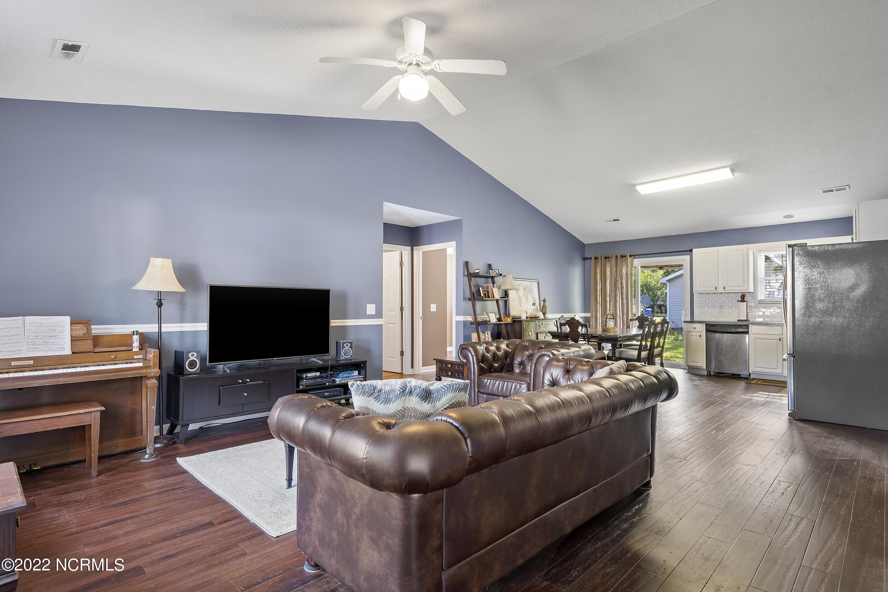 4375 Ritz Circle Shallotte, NC 28470 - Photo 3 of 17 4375Ritzcir - 2