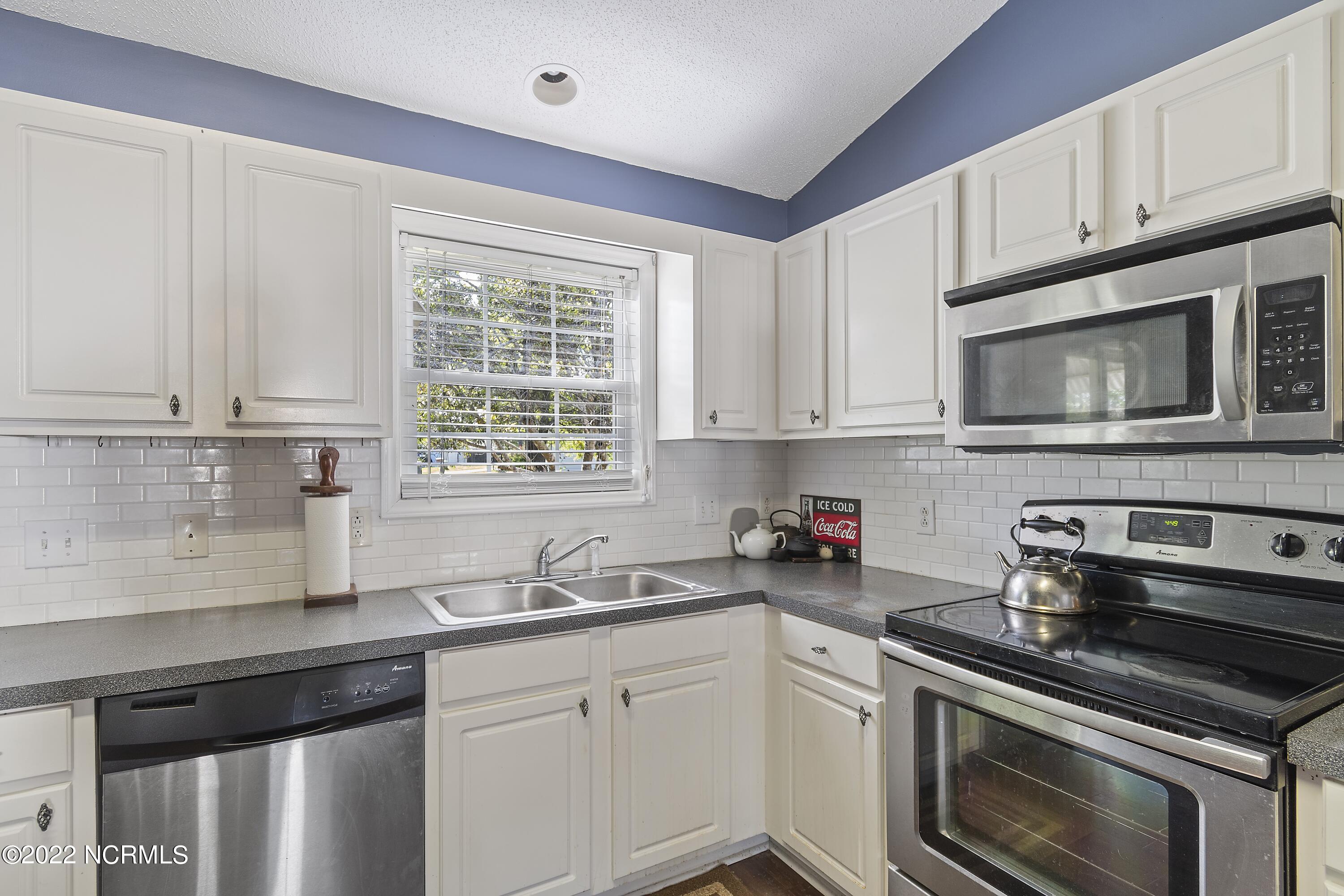 4375 Ritz Circle Shallotte, NC 28470 - Photo 8 of 17 4375Ritzcir - 8