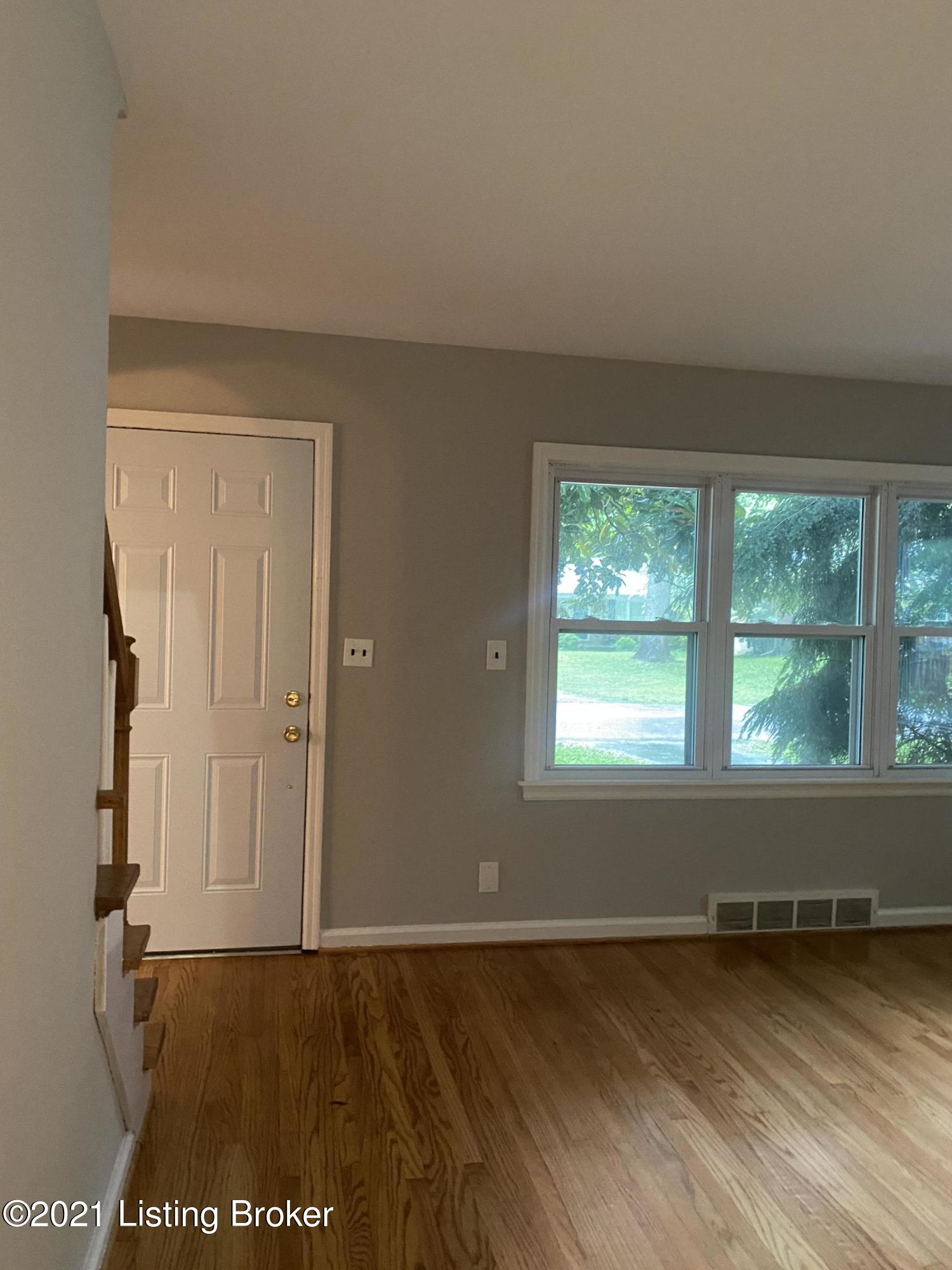 205 Merriman Road Louisville, KY 40207 - Photo 13 of 39 IMG_4327