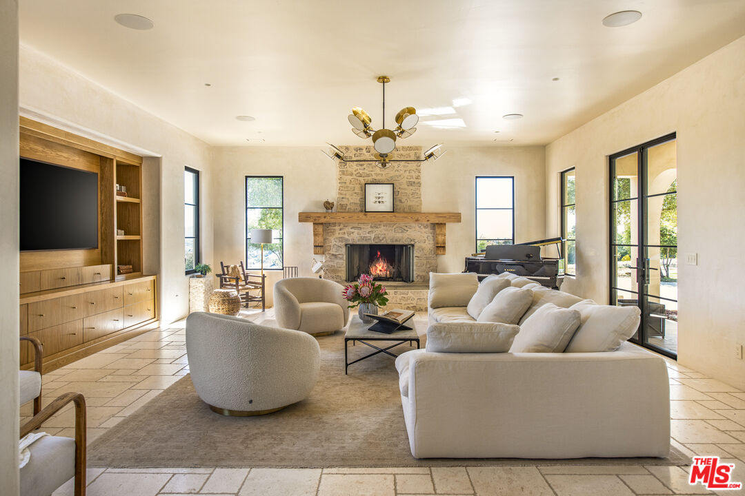 42310 Sandak Road Temecula, CA 92592 - Photo 10 of 55 Gallery Image 10