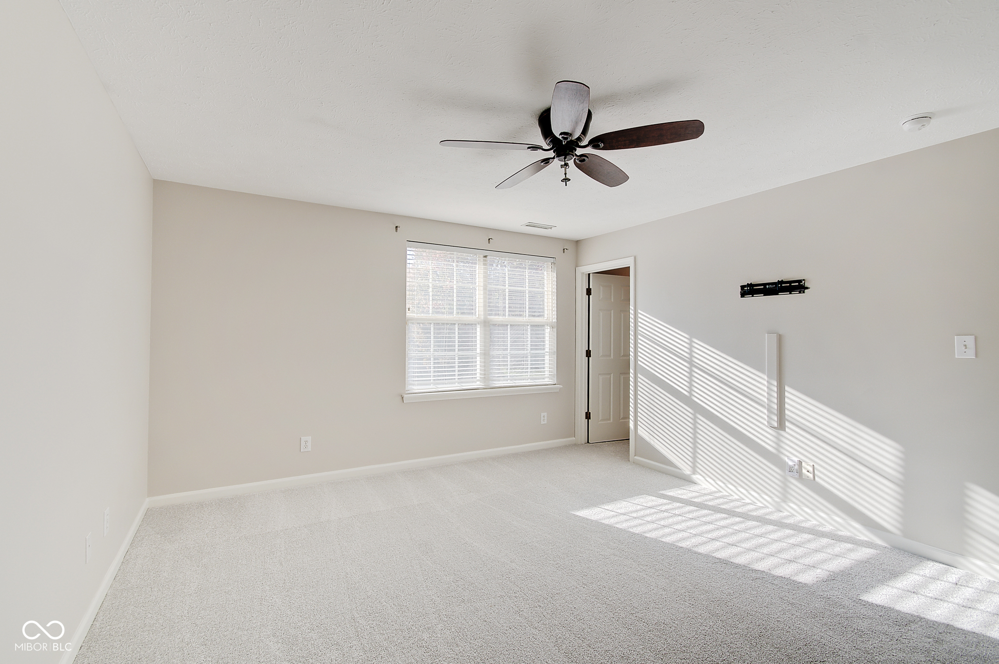 5318 Rippling Brook Way Carmel, IN 46033 - Photo 12 of 34 Gallery Image 12