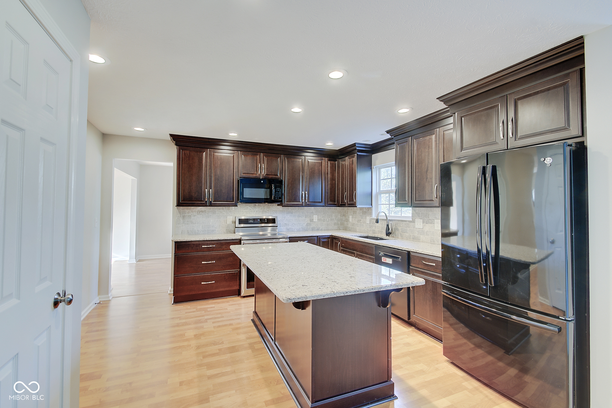 5318 Rippling Brook Way Carmel, IN 46033 - Photo 6 of 34 Gallery Image 6