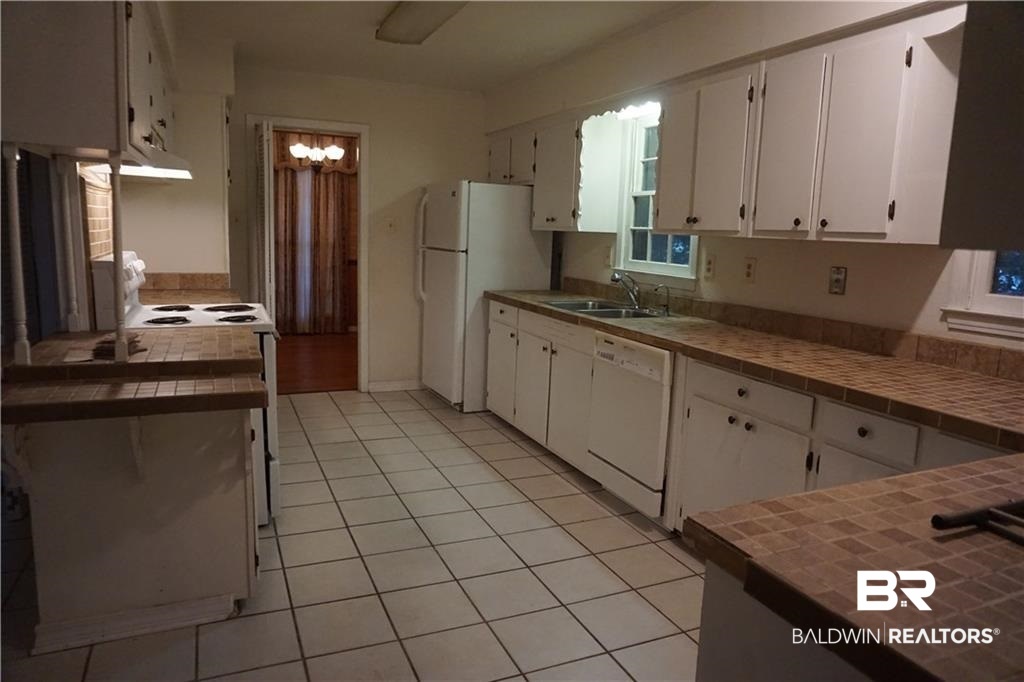 1105 Lynpark Cove Mobile, AL 36608 - Photo 5 of 17 Gallery Image 5
