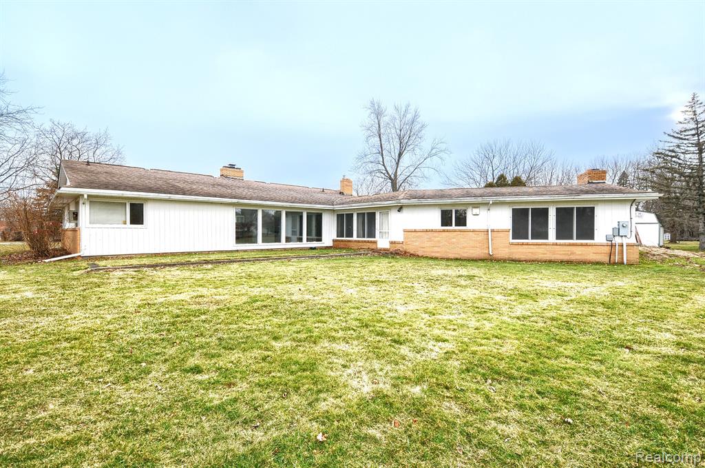 3140 Davison Road Lapeer, MI 48446 - Photo 2 of 57