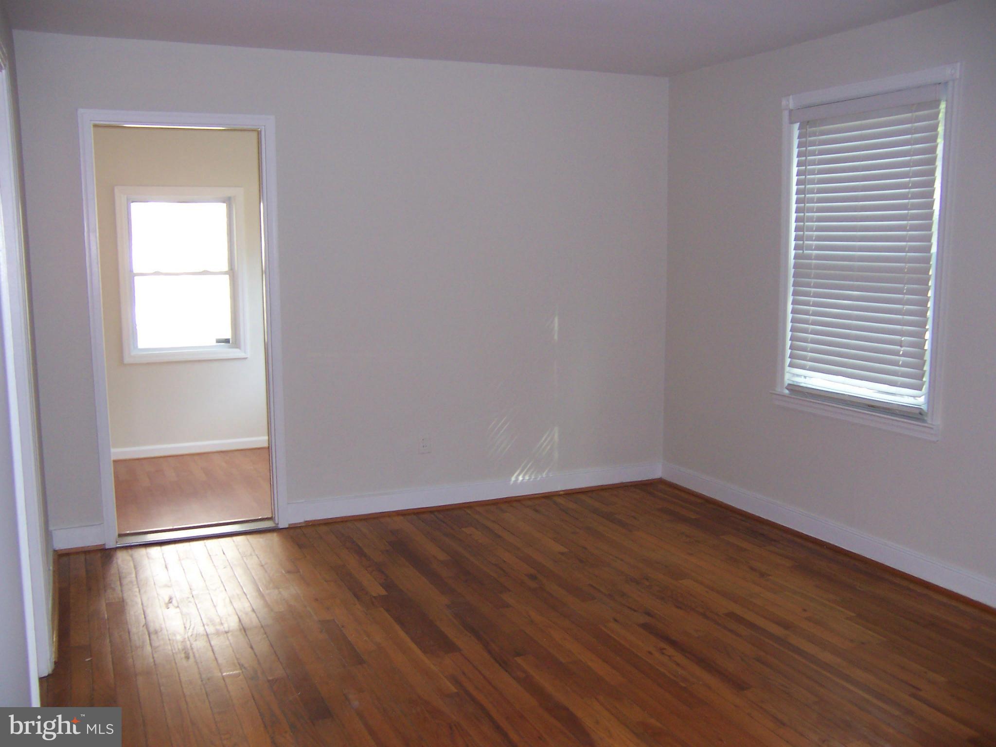 2809 Munson Street Silver Spring, MD 20902 - Photo 4 of 18 Living Room