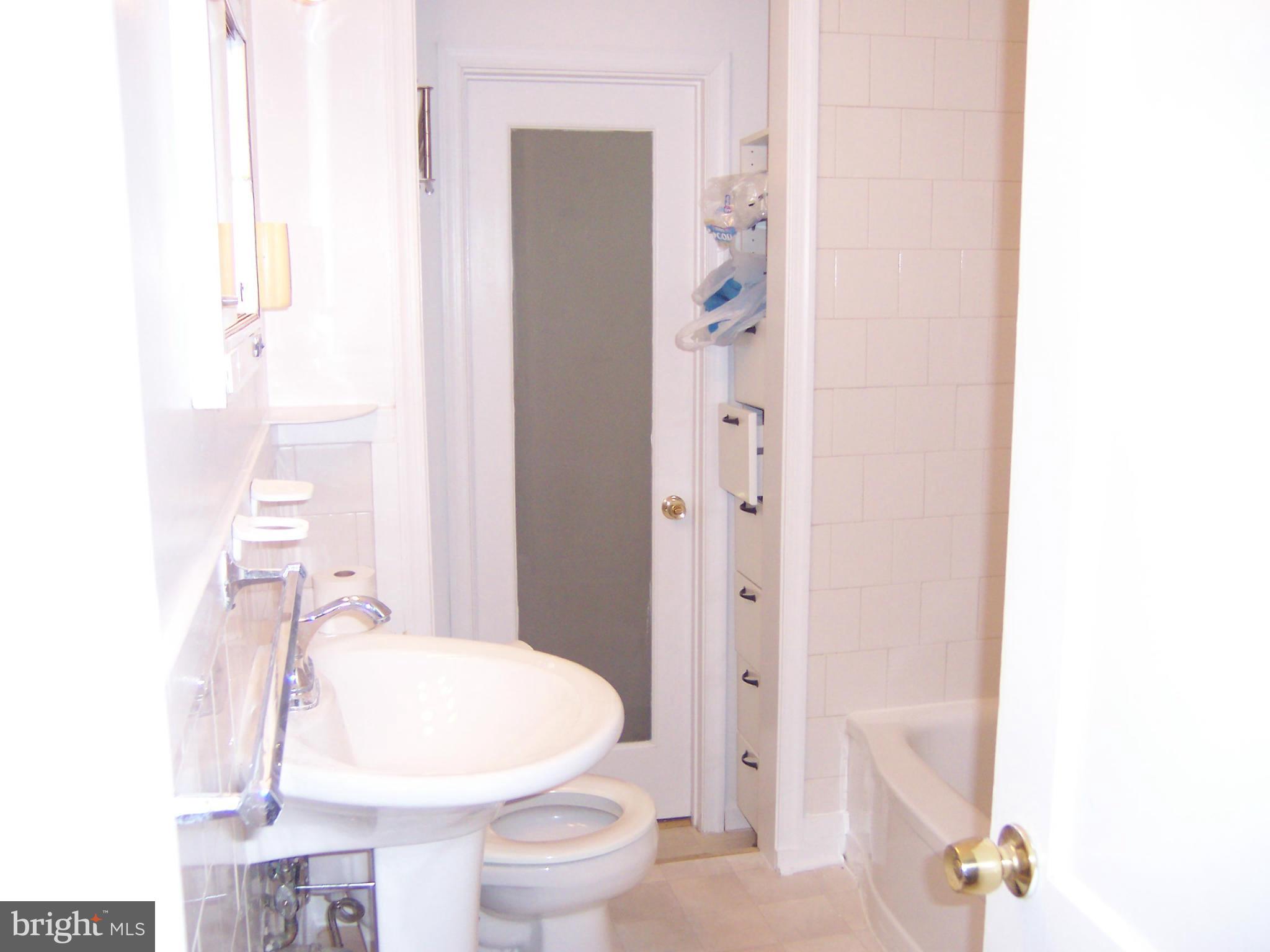 2809 Munson Street Silver Spring, MD 20902 - Photo 6 of 18 Bath