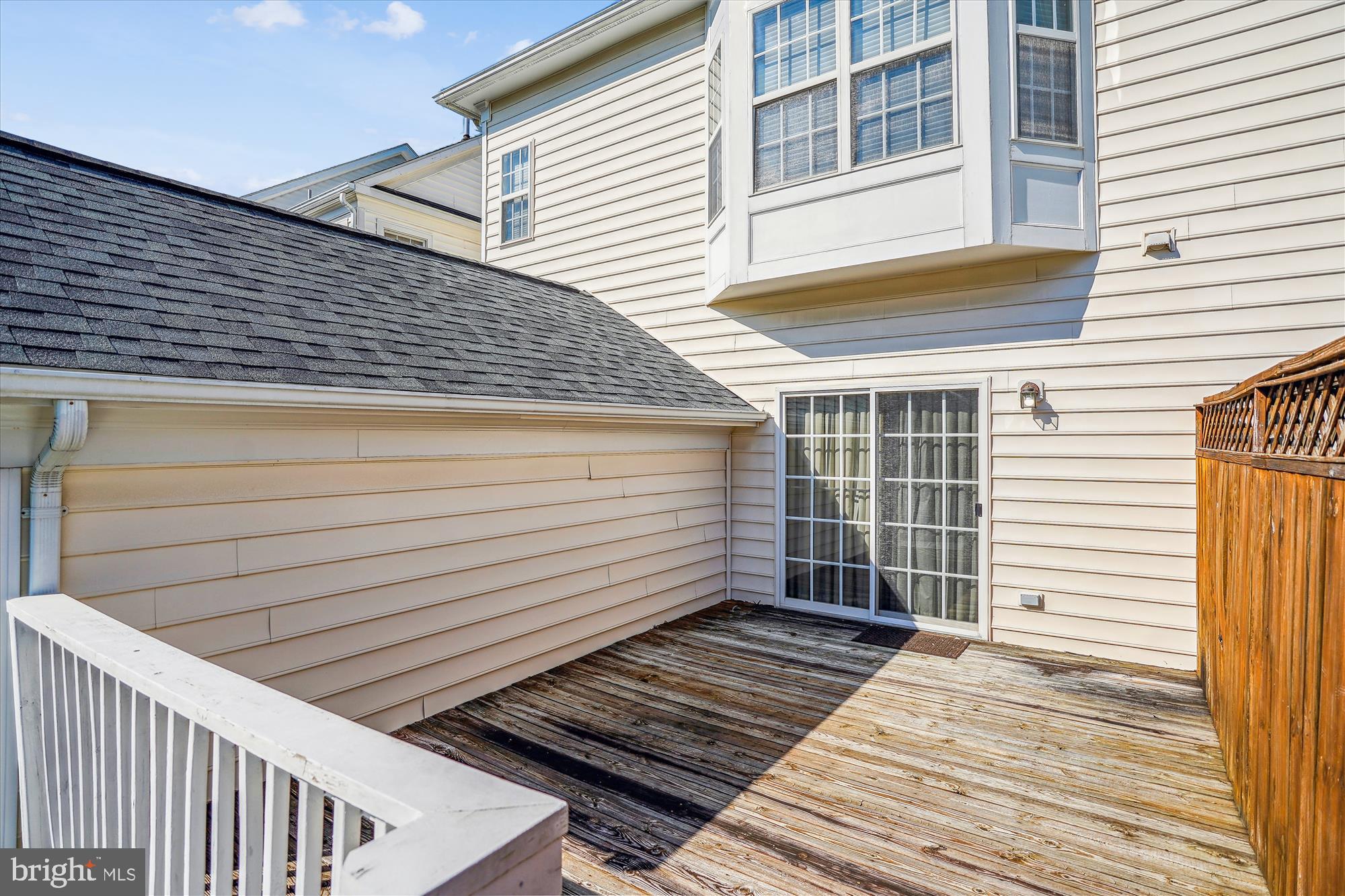 826 Highland Ridge Avenue Gaithersburg, MD 20878 - Photo 5 of 48 Deck from kitchen