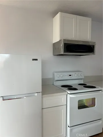 $1,200 | 17819 Donert Street, Hesperia, CA 92345