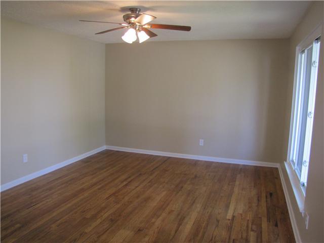 2826 Hillgate Road Columbus, OH 43207 - Photo 4 of 18 Gallery Image 4