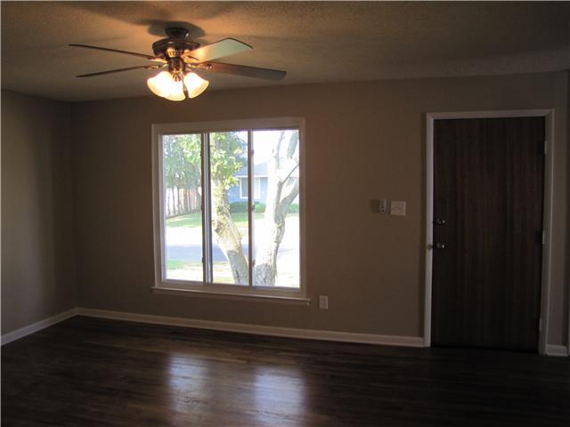 2826 Hillgate Road Columbus, OH 43207 - Photo 5 of 18 Gallery Image 5