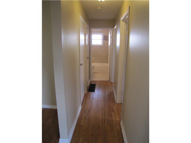 2826 Hillgate Road Columbus, OH 43207 - Photo 9 of 18 Gallery Image 9