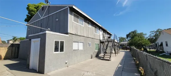 $910,000 | 2025 East White Avenue, Unit 5, Fresno, CA 93701