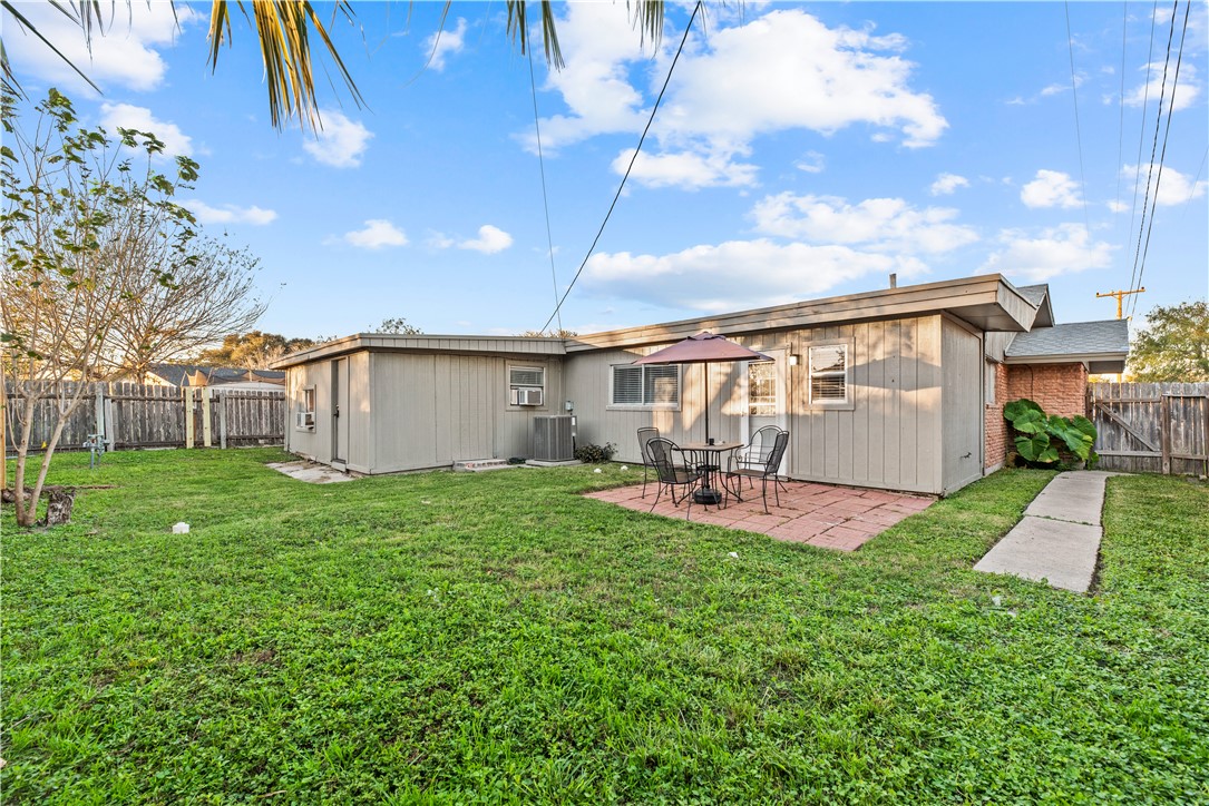 134 Daniel Moore Avenue Portland, TX 78374 - Photo 14 of 15