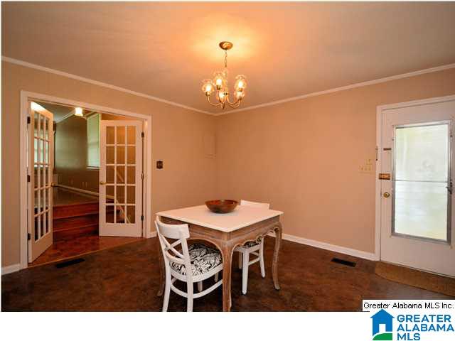 1431 Monticello Road Birmingham, AL 35210 - Photo 3 of 17