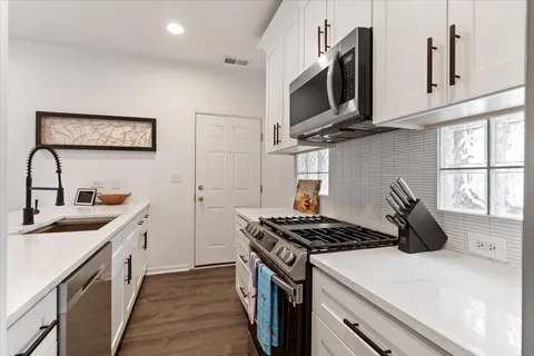 $480,000 | 1245 North Orleans Street, Unit 902, Chicago, IL 60610