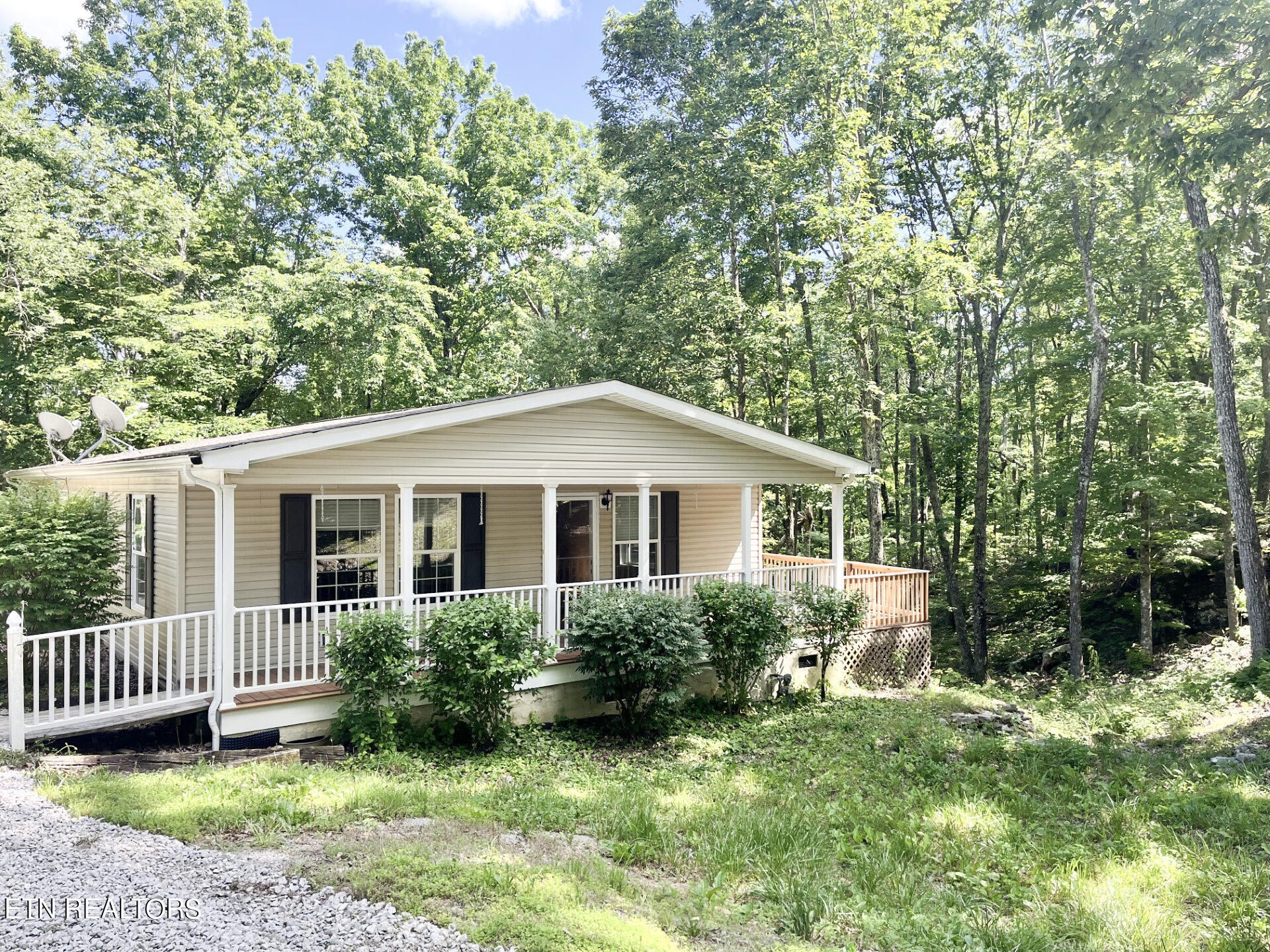 763 Milo Webb Road Crossville, TN 38572 - Photo 2 of 23 Gallery Image 2