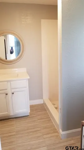 a view of utility room with washer and dryer