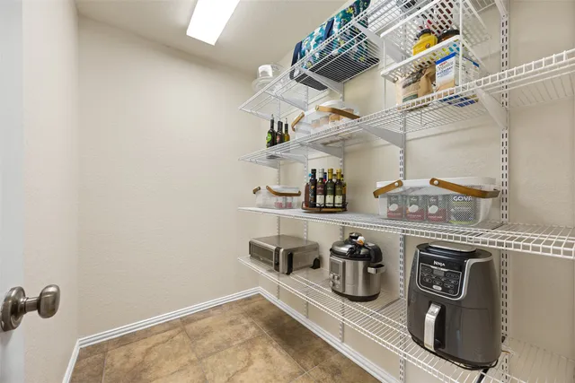 $575,000 | 2603 Hendricks Lakes Drive, Spring, TX 77388