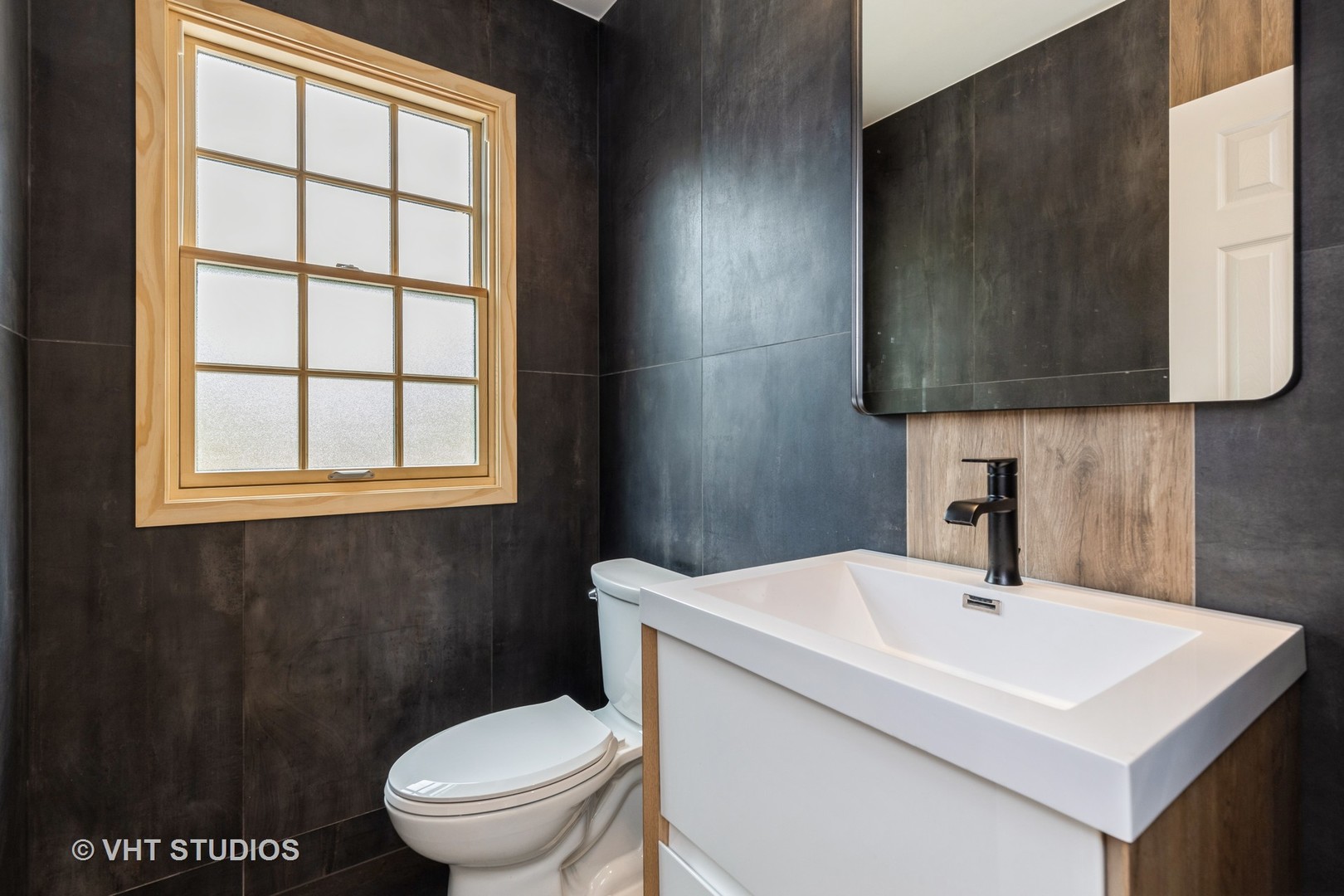 639 Harms Road Glenview, IL 60025 - Photo 11 of 21