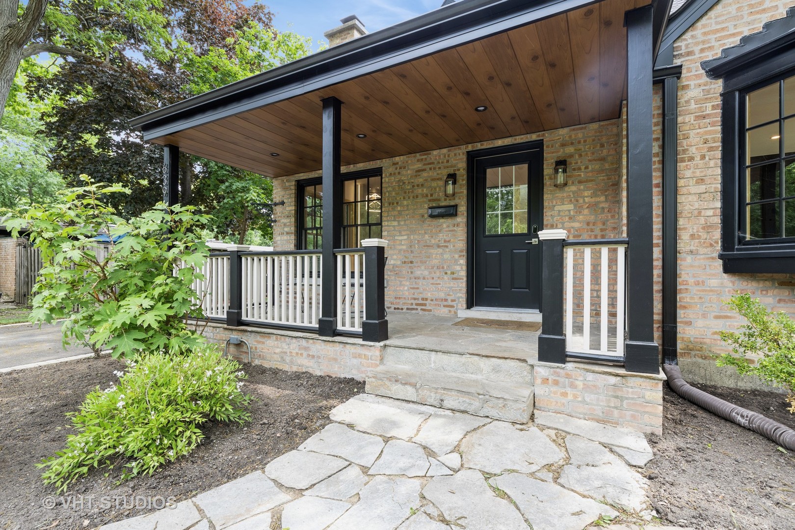 639 Harms Road Glenview, IL 60025 - Photo 3 of 21