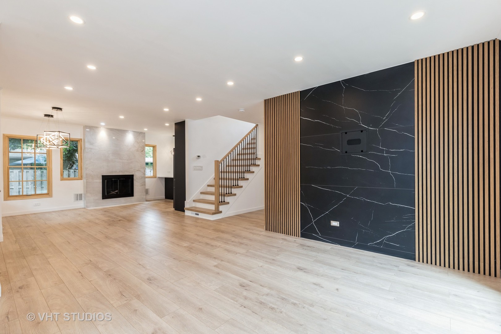 639 Harms Road Glenview, IL 60025 - Photo 6 of 21