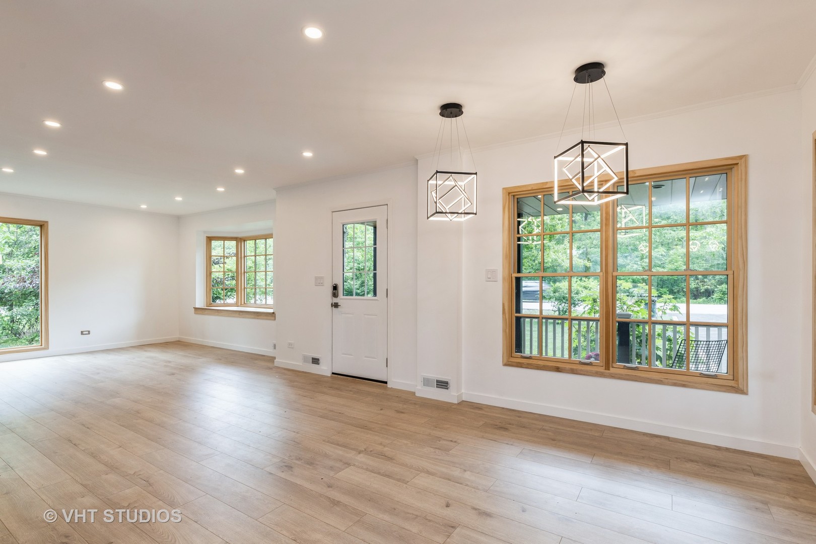 639 Harms Road Glenview, IL 60025 - Photo 7 of 21