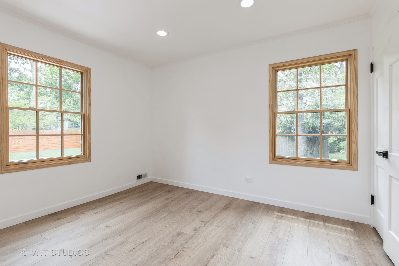 639 Harms Road Glenview, IL 60025 - Photo 10 of 21