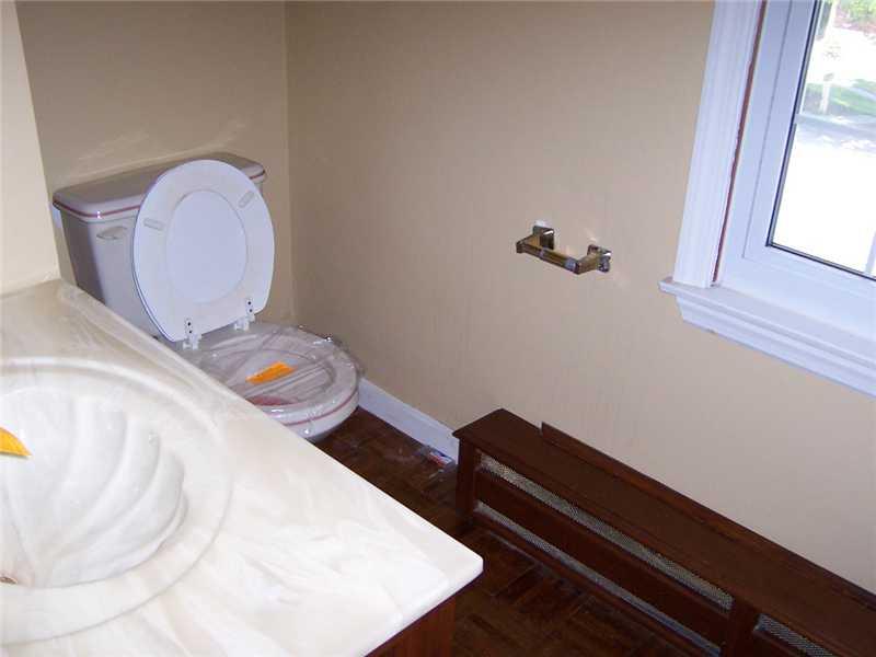 183 Boxfield Road Upper St. Clair, PA 15241 - Photo 12 of 17 Full Bath.