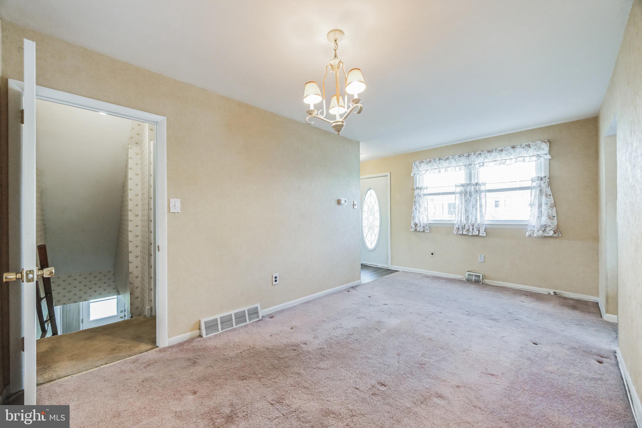 7012 Voigt Road Philadelphia, PA 19128 - Photo 6 of 29 Gallery Image 6