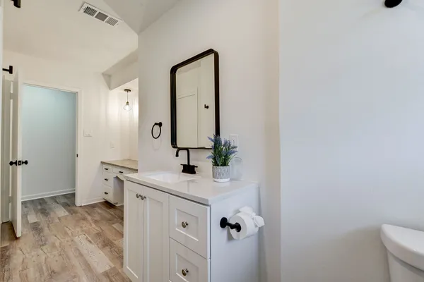 $1,975 | 1703 North Roberson Street, Conroe, TX 77301