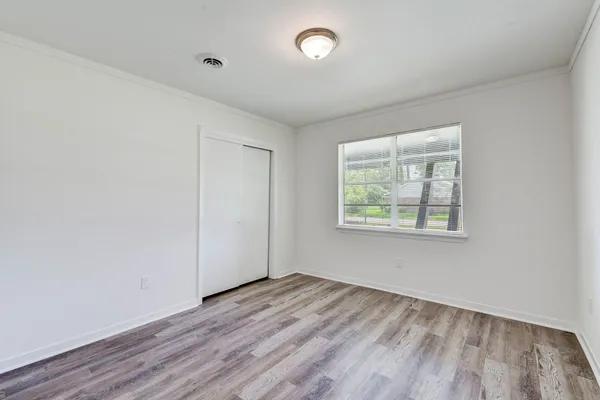 $1,975 | 1703 North Roberson Street, Conroe, TX 77301