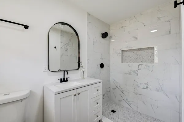 $1,975 | 1703 North Roberson Street, Conroe, TX 77301