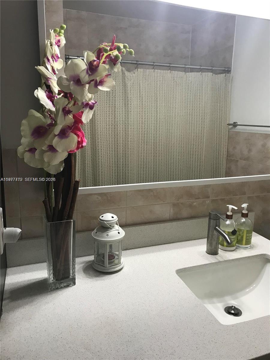 10794 North Kendall Dr Unit B2  