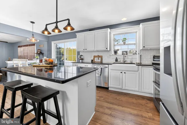 $515,000 | 4609 Troxell Drive, Whitehall, PA 18052